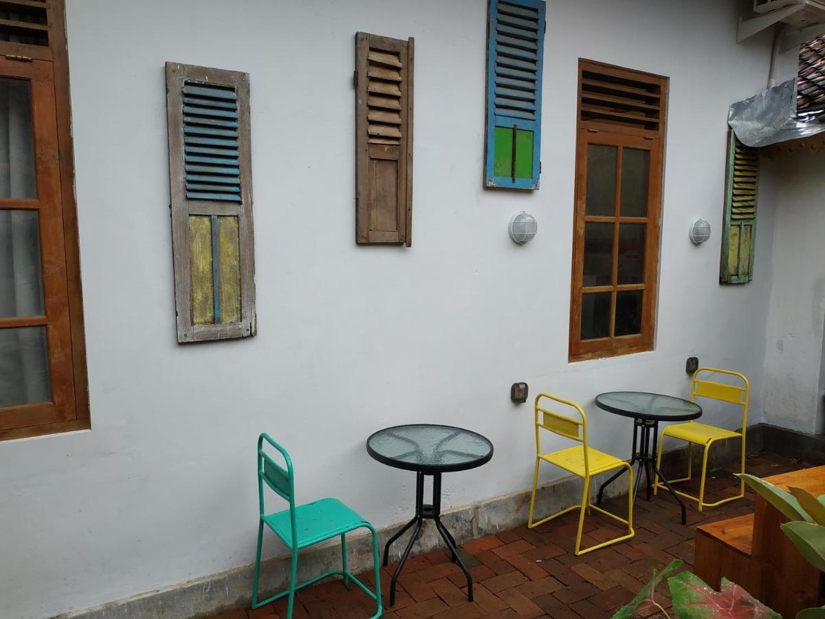 Wonderloft Hostel Jogja Джокьякарта Экстерьер фото